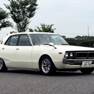 ノーマル風快適仕様　日産スカイライン2000GT（1977年式）